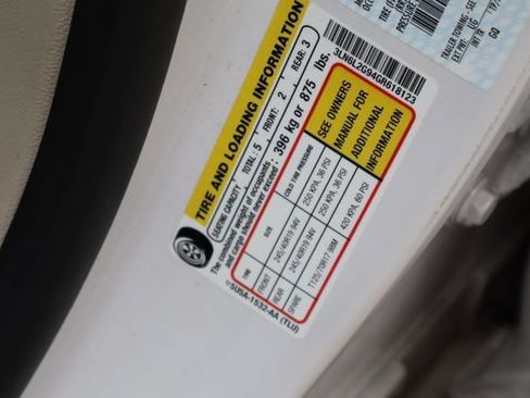 Used 2016 Lincoln MKZ w/ Equipment Group 300A Reserve FWD image 30