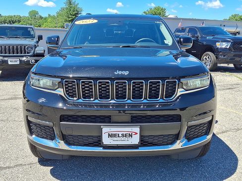 Used 2023 Jeep Grand Cherokee L Limited AWD/4WD image 29