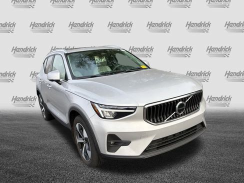 Certified 2023 Volvo XC40 B5 Plus w/ Driver Assist Package image 2