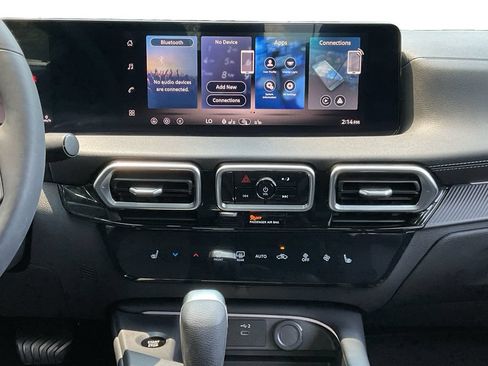 Used 2026 Nissan Sentra SV w/ SV Convenience Package FWD image 12