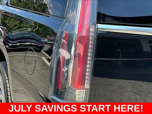 Used 2020 Cadillac Escalade ESV Luxury RWD image 29