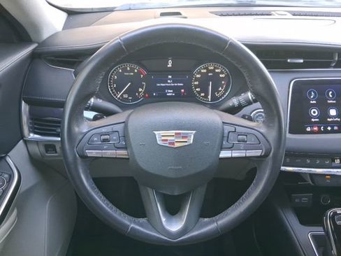 Used 2023 Cadillac XT4 Luxury FWD image 22