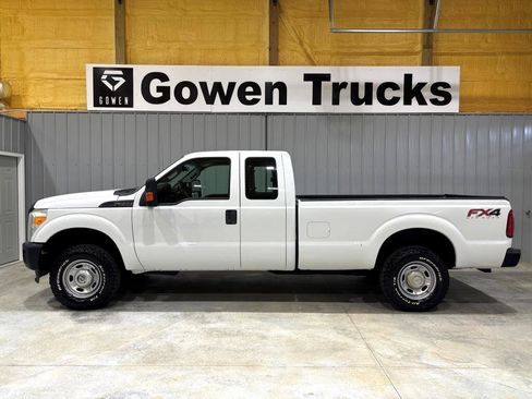 Used 2015 Ford F250 XL w/ Power Equipment Group image 2