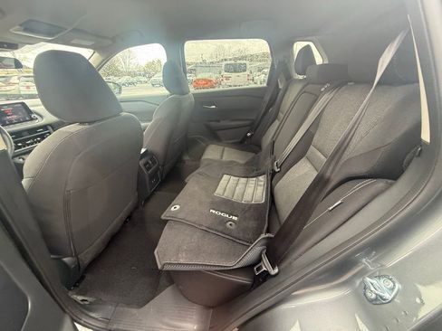 Certified 2025 Nissan Rogue SV image 7