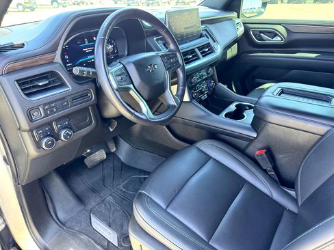 Used 2022 Chevrolet Suburban Z71 image 11