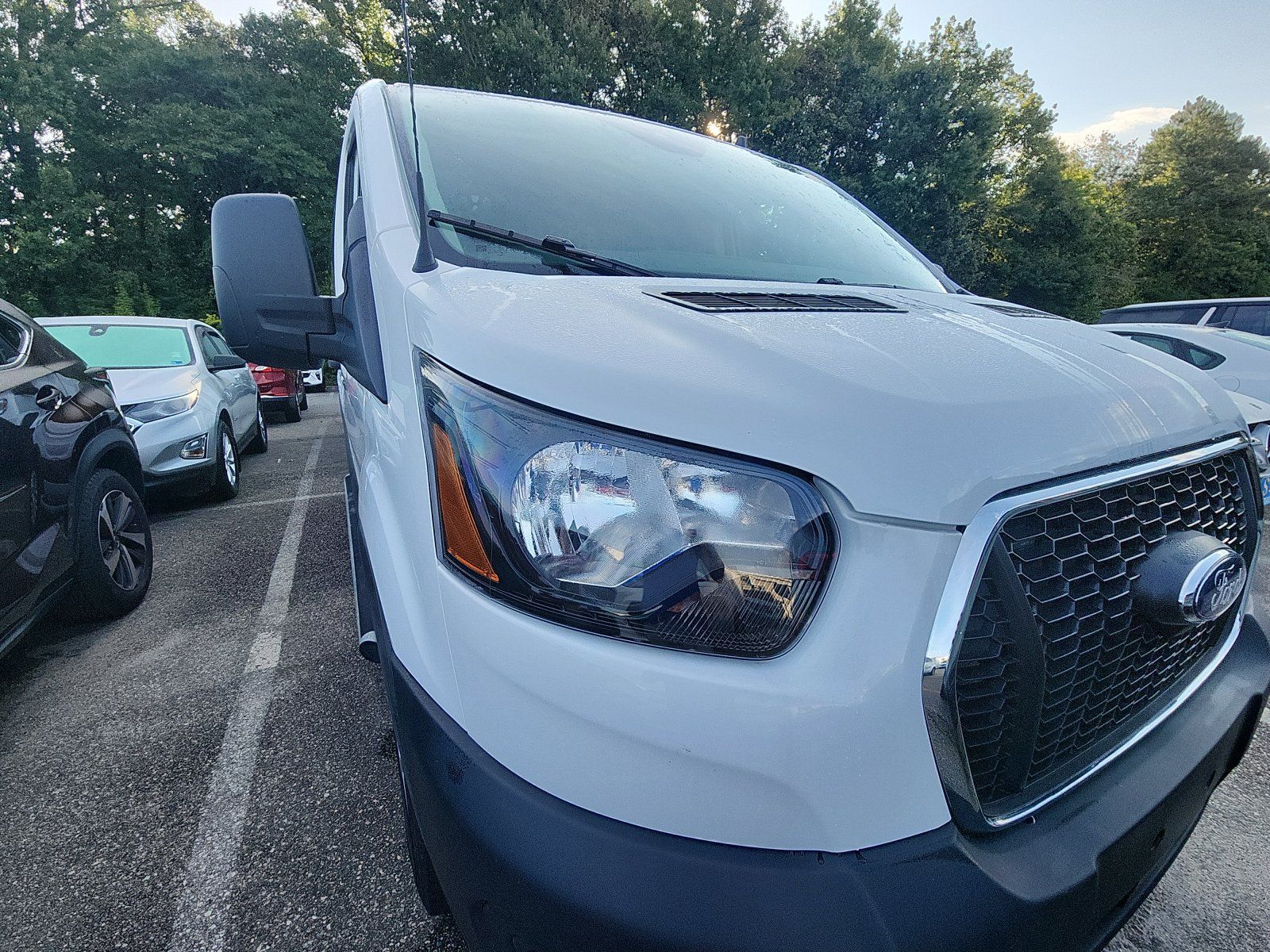 Used 2025 Ford Transit 250 Low Roof w/ Exterior Upgrade Package RWD image 9