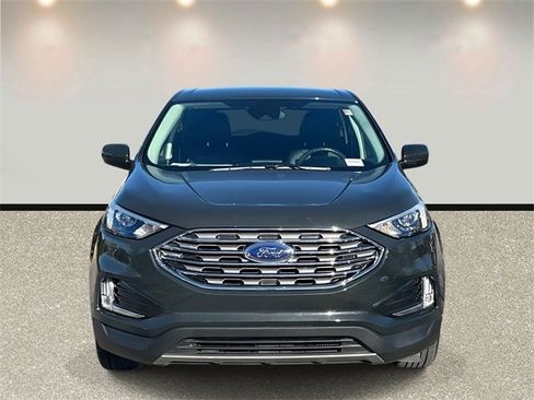 Used 2022 Ford Edge SEL w/ Convenience Package image 2