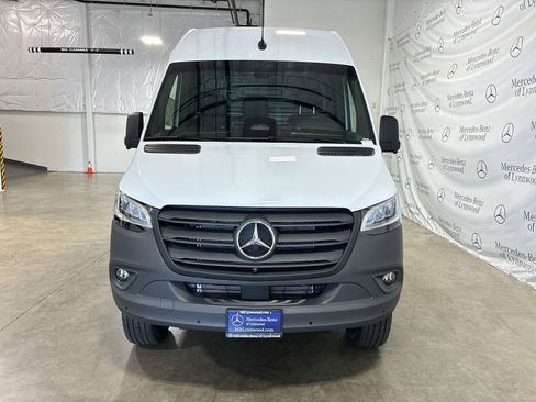 New 2025 Mercedes-Benz Sprinter 2500 image 2