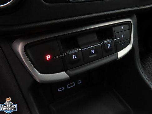 Used 2024 GMC Terrain SLE AWD/4WD image 16