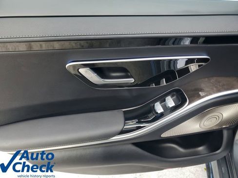 Used 2022 Mercedes-Benz S 500 4MATIC w/ AMG Line Package image 13