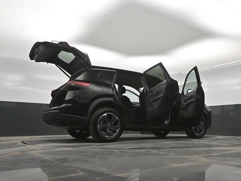 Used 2024 Nissan Rogue SV FWD image 44