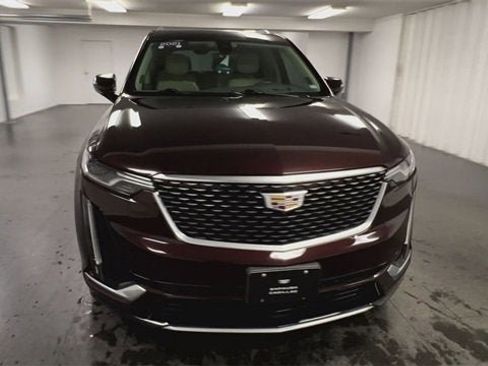 Used 2021 Cadillac XT6 Premium Luxury image 3