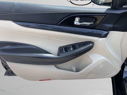 Used 2021 Nissan Maxima Platinum w/ Sport Mat Group FWD image 22