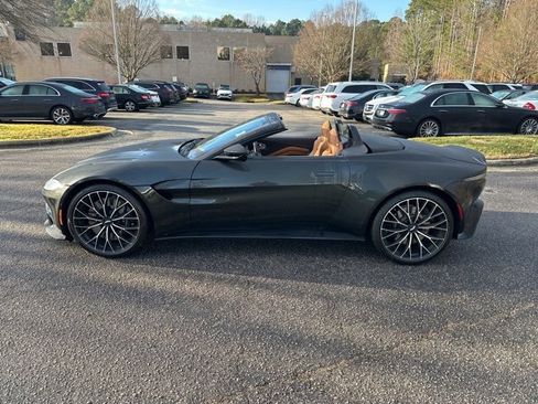 Used 2023 Aston Martin V8 Vantage Roadster image 11