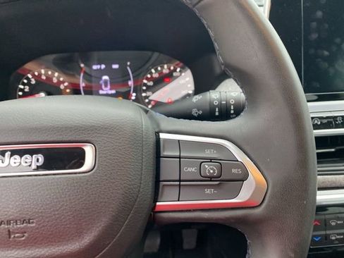 Used 2022 Jeep Compass Latitude image 18