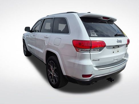 Used 2018 Jeep Grand Cherokee Limited image 5