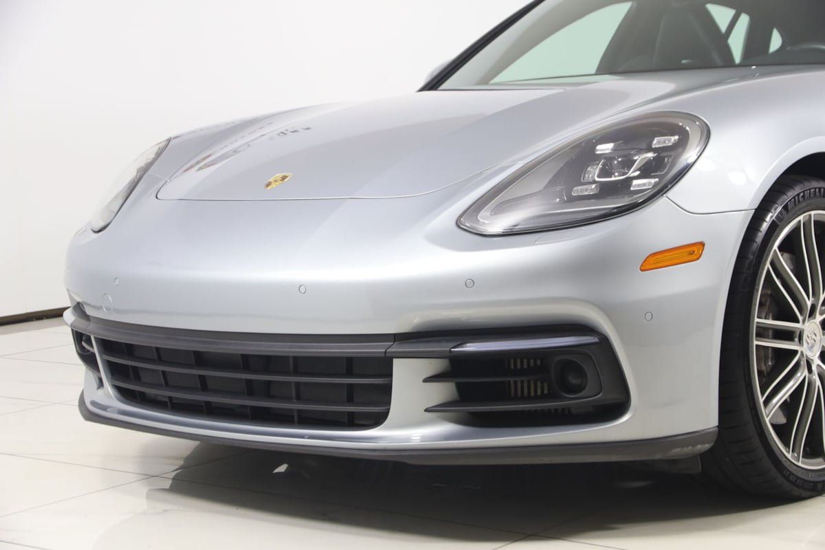 Used 2018 Porsche Panamera 4 AWD/4WD image 65
