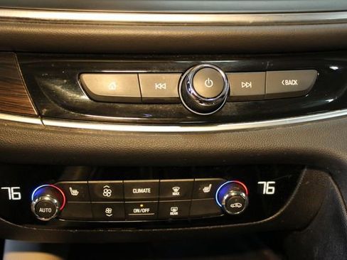 Used 2018 Buick Enclave Essence w/ Experience Buick Package AWD/4WD image 28