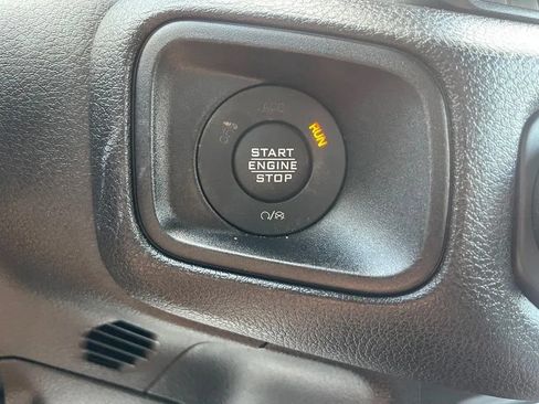 Used 2024 Jeep Wrangler Unlimited Sport AWD/4WD image 29