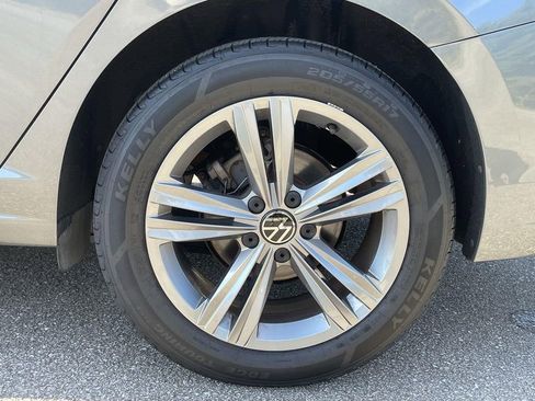 Used 2024 Volkswagen Jetta SE image 31