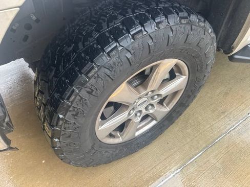 Used 2018 Ford F150 XLT w/ Equipment Group 302A Luxury AWD/4WD image 15