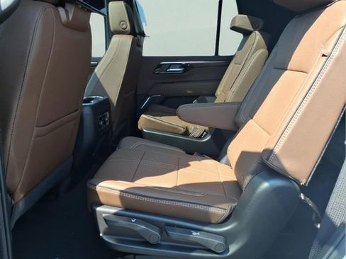 New 2026 Chevrolet Tahoe High Country image 18