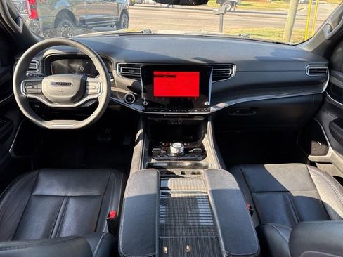 Used 2022 Jeep Wagoneer Series III w/ Premium Group I image 20