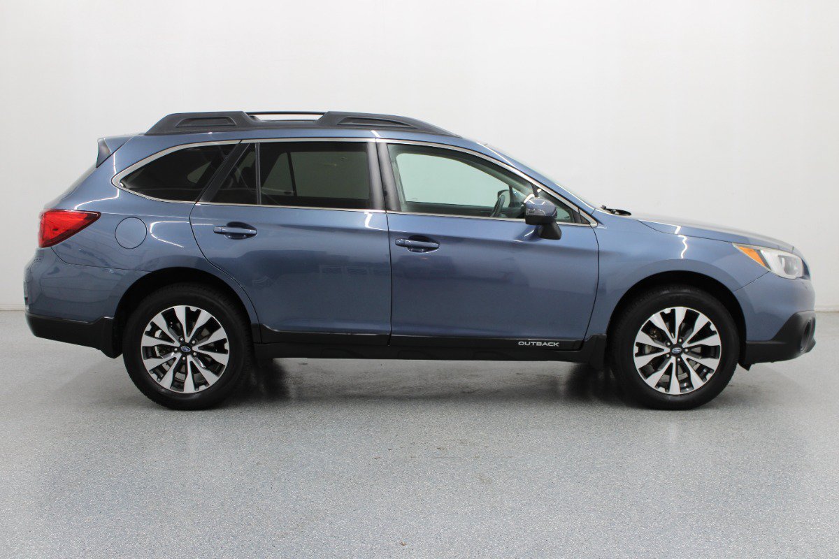 Used 2017 Subaru Outback 3.6R Limited AWD/4WD image 2