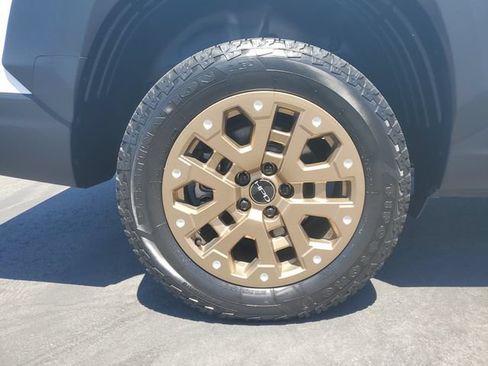 Certified 2021 Honda Ridgeline Black Edition image 5