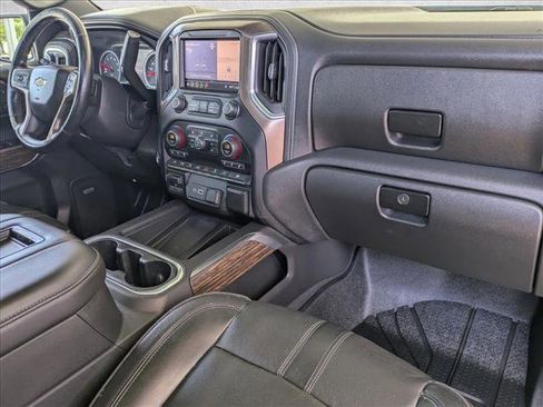 Used 2019 Chevrolet Silverado 1500 High Country w/ Technology Package image 23