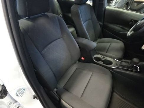 Used 2025 Toyota Corolla LE FWD image 21