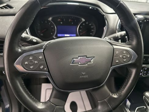 Used 2022 Chevrolet Traverse LT w/ Midnight/Sport Edition AWD/4WD image 14