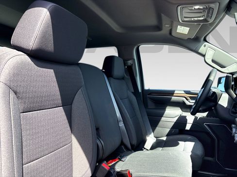 New 2025 Chevrolet Silverado 1500 LT image 8