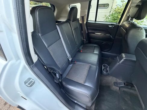 Used 2016 Jeep Compass Latitude AWD/4WD image 30
