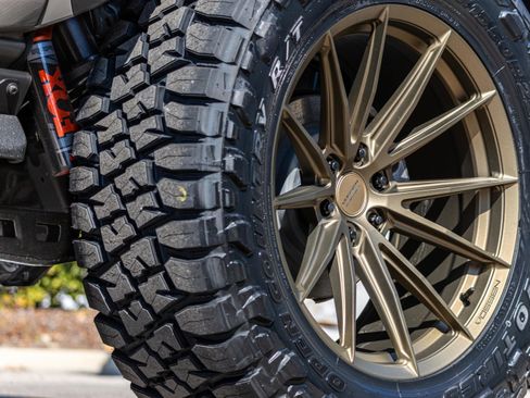 New 2025 Ford Bronco Raptor image 32