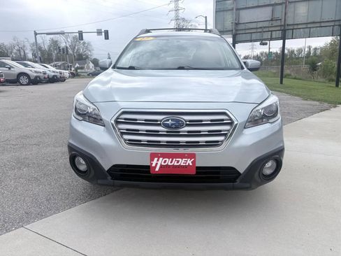 Used 2017 Subaru Outback 2.5i Premium AWD/4WD image 2