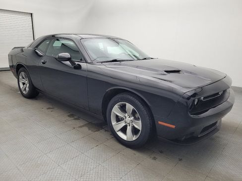 Used 2019 Dodge Challenger SXT image 11
