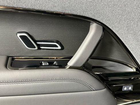 New 2026 Land Rover Range Rover Sport SE AWD/4WD image 24