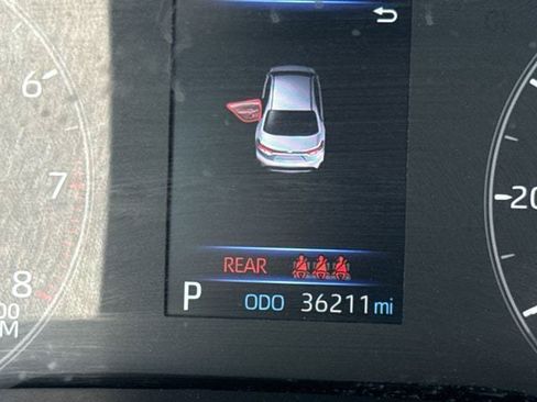 Used 2025 Toyota Corolla LE FWD image 16