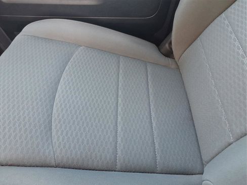 Used 2016 RAM 2500 Tradesman w/ Chrome Appearance Group image 25