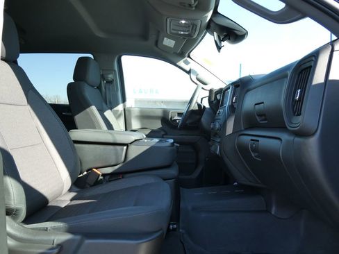 Used 2025 Chevrolet Silverado 1500 Custom Trail Boss w/ Turbomax Blackout Package image 13