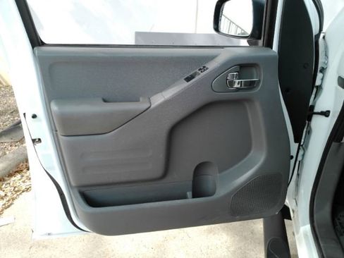 Used 2021 Nissan Frontier S image 13