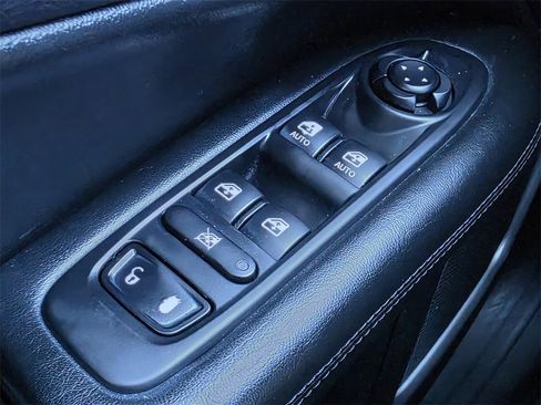 Used 2019 Jeep Compass Altitude image 22