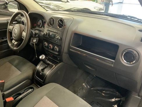 Used 2013 Jeep Compass Sport AWD/4WD image 9