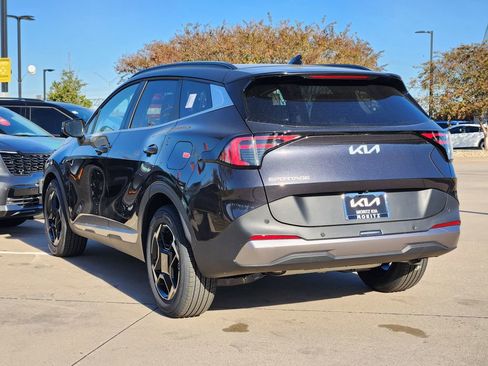 New 2026 Kia Sportage EX w/ EX Panorama Roof Package image 3