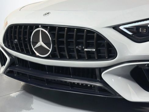 Certified 2022 Mercedes-Benz SL 63 AMG 4MATIC image 15