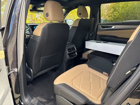 New 2026 Volkswagen Atlas Cross Sport SE image 14