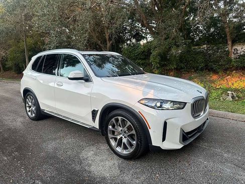 Used 2024 BMW X5 xDrive50e AWD/4WD image 1