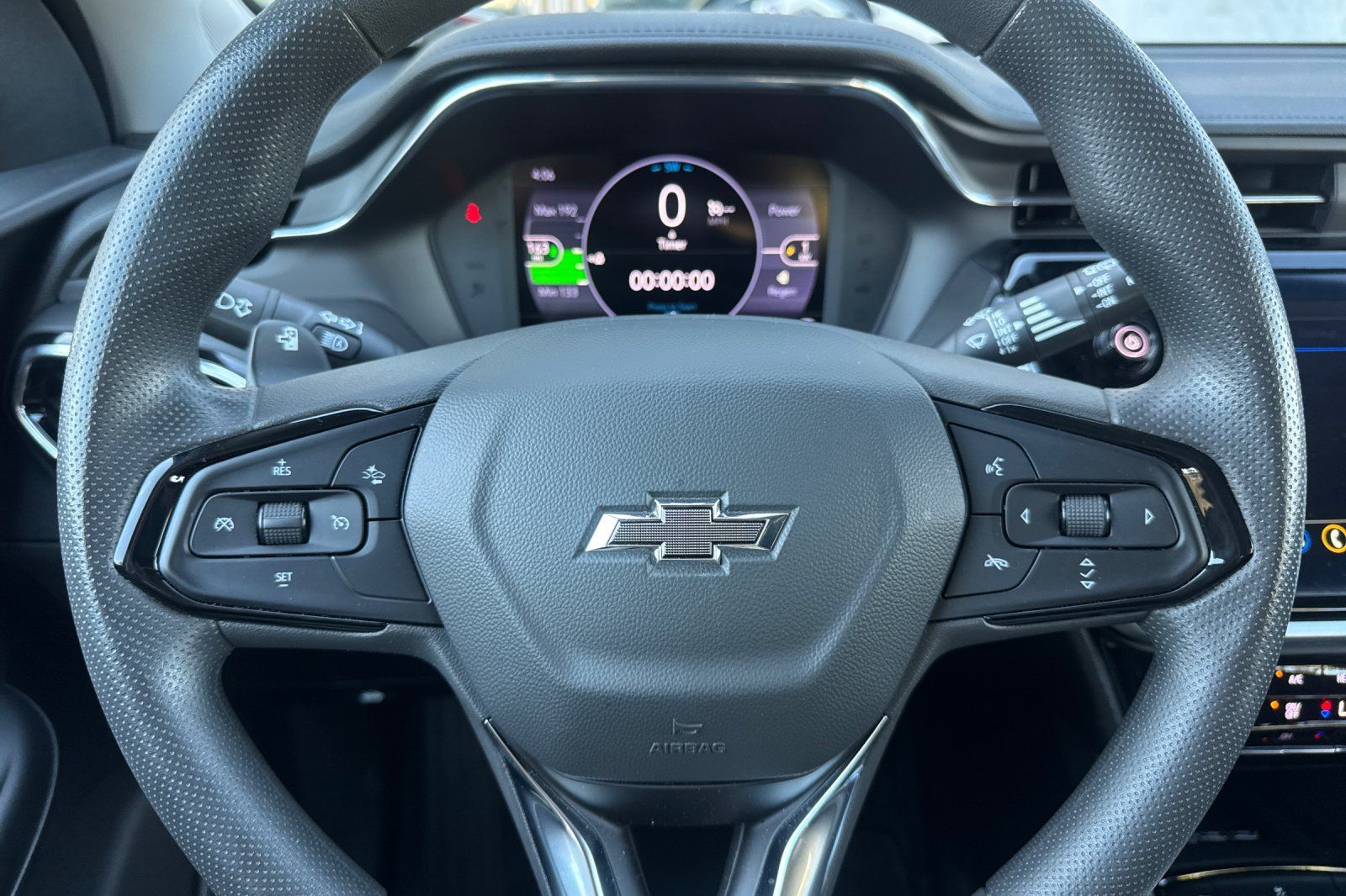 Used 2023 Chevrolet Bolt EUV LT FWD image 34