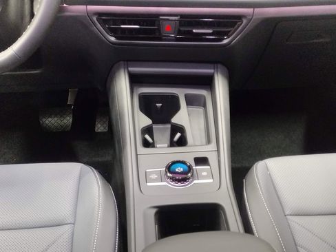 New 2025 Volkswagen Tiguan SE image 35